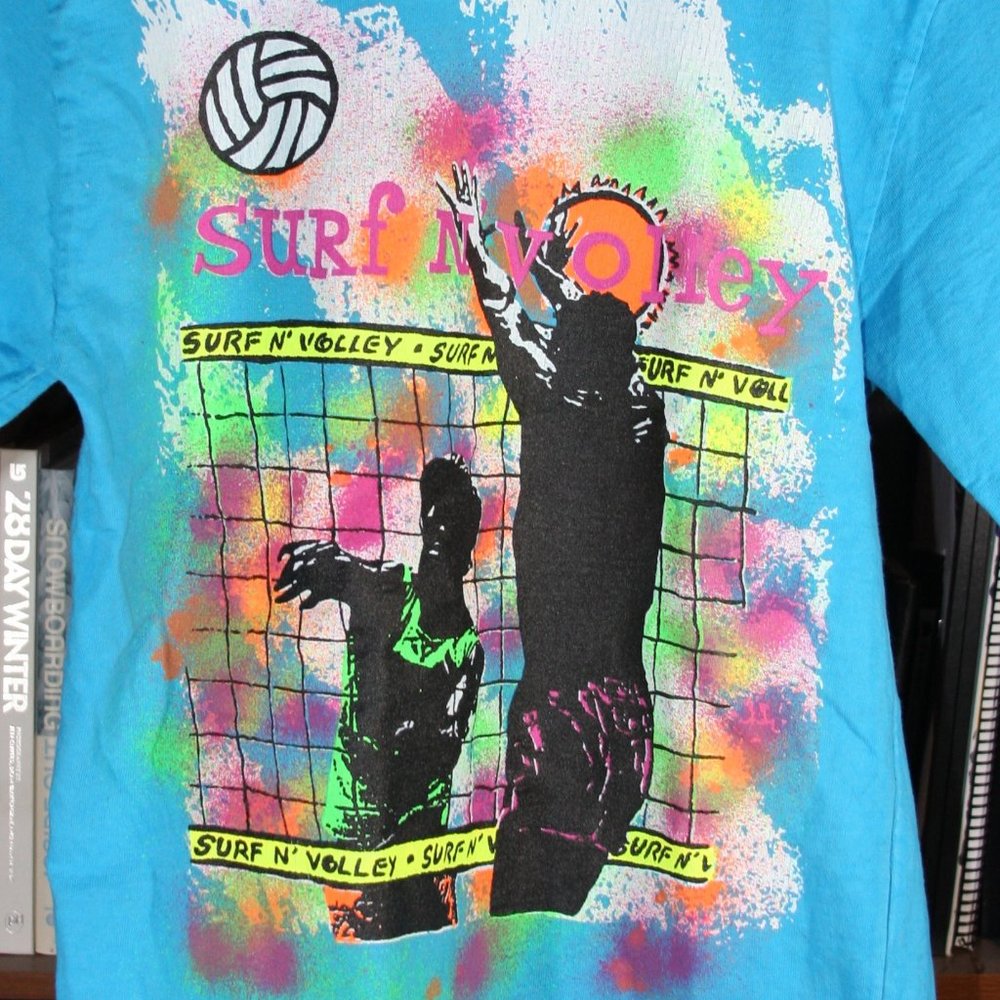 Super sick Vintage 90s Surf N Volley single stitch tee shirt